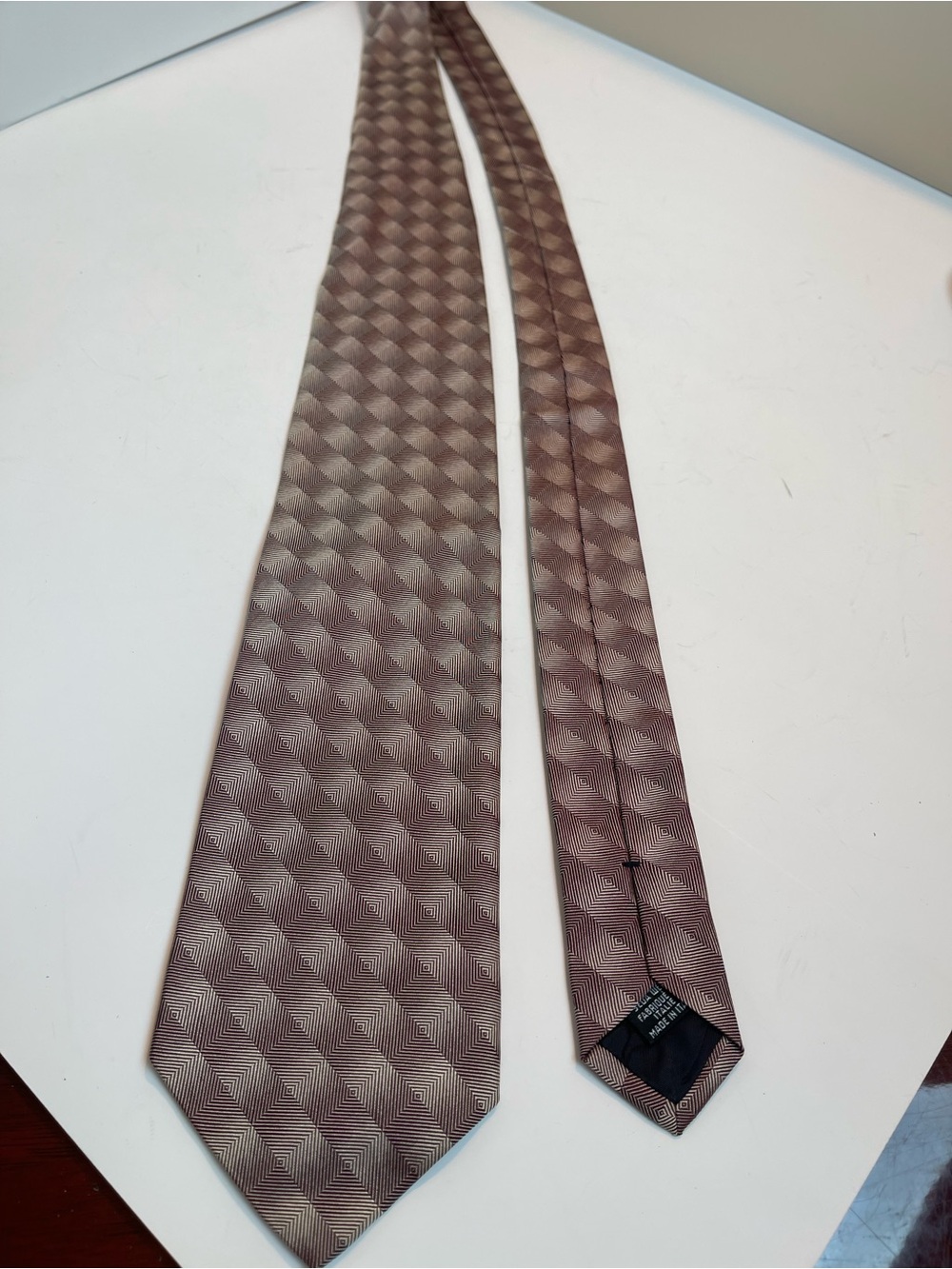 HUGO BOSS Men's Brown Geometric Pattern 100% Silk Luxury Designer Necktie